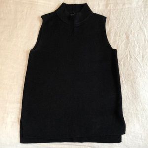 Black Banana Republic mock neck tank top - size small